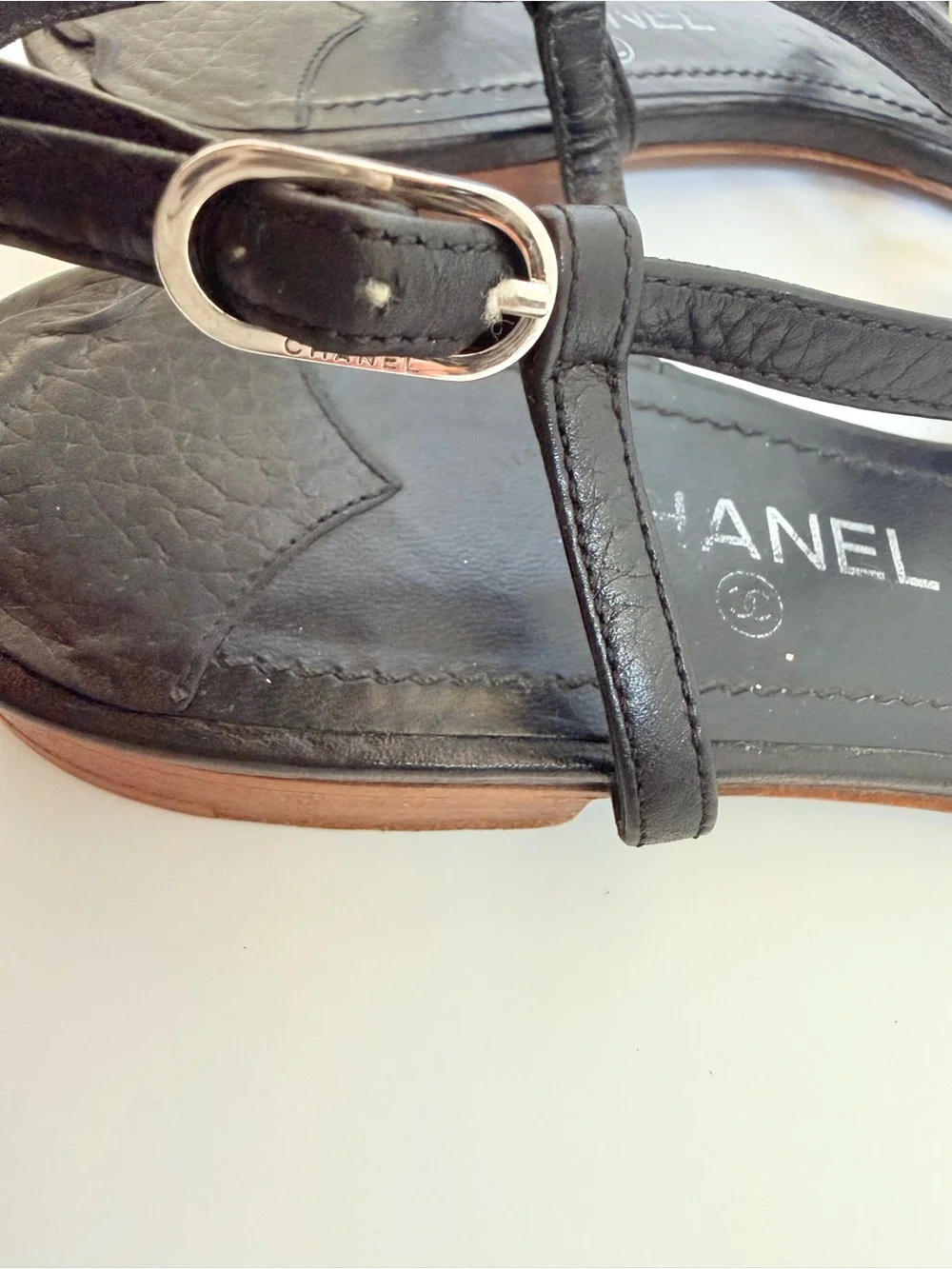 Chanel G25991 Black Leather CC Logo Thong Sandals Cruise Resort Size 37.5
